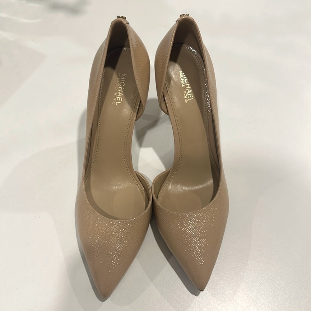 Michel Kors Nude Open Side Pump